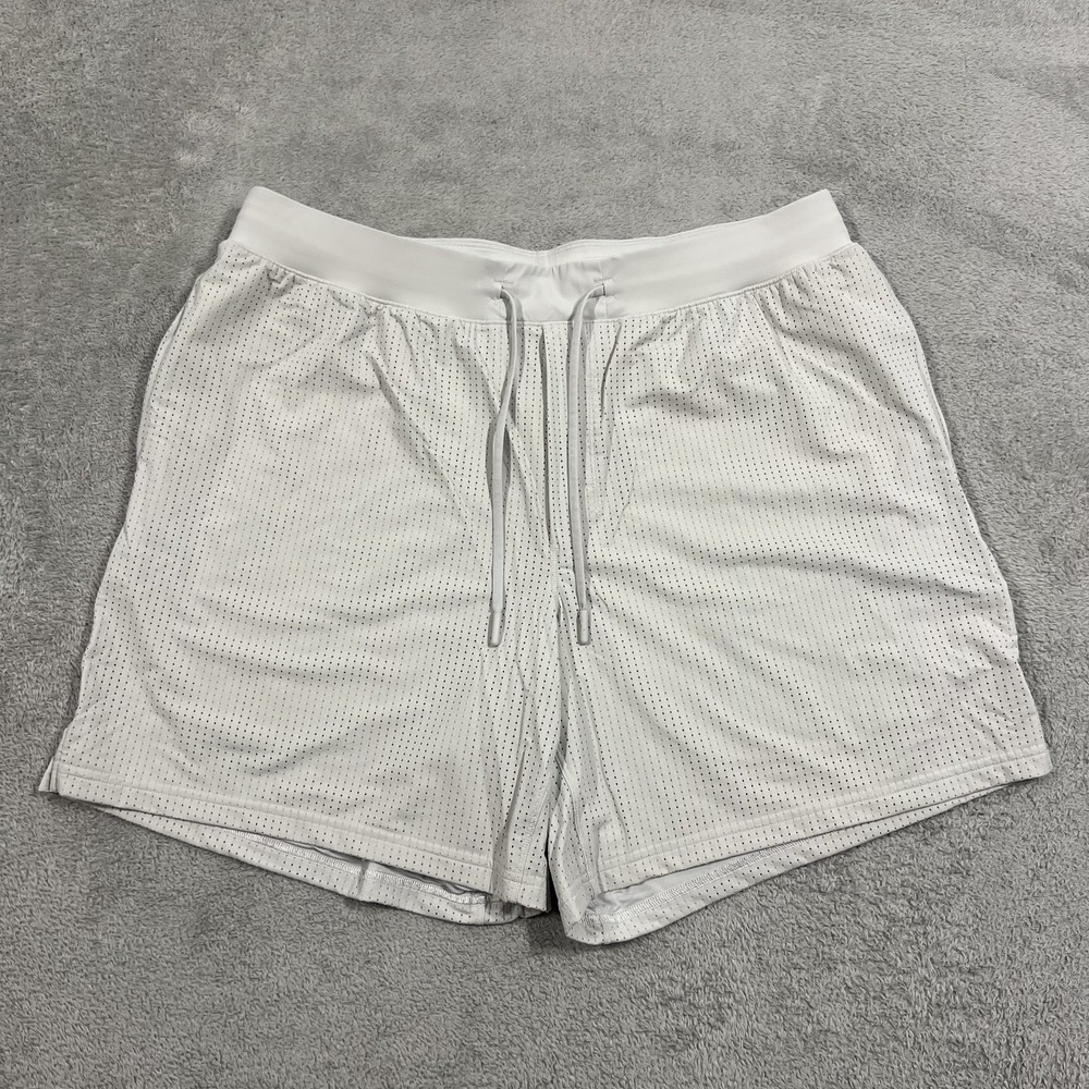 Lululemon Shorts Mens XL Gray Perforated Athletic Performance Running Training